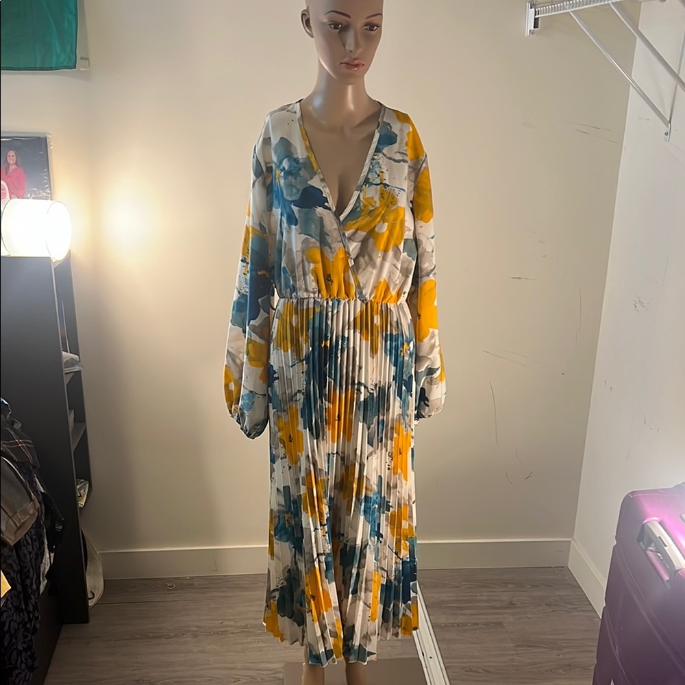 SHEIN Blue and Yellow Floral Long Sleeve Dress Beach Hawaii (#8)